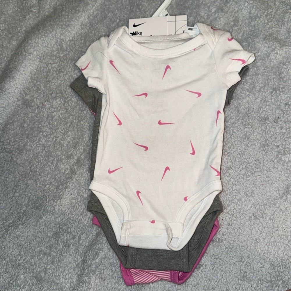 3pc Nike onesies